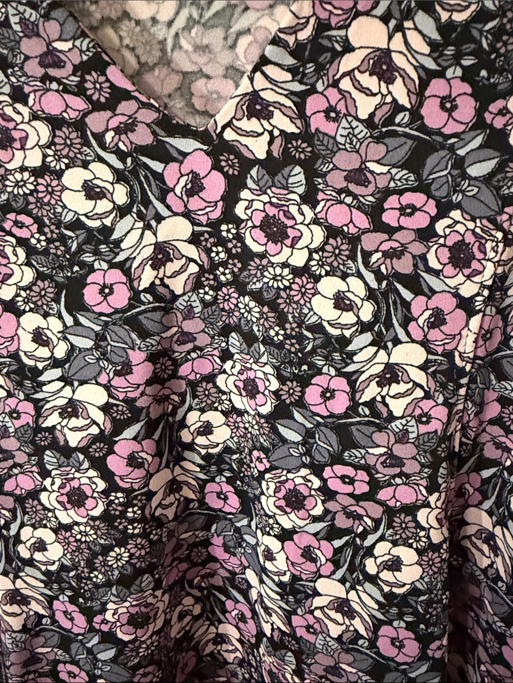 Floral V-Neck Short Sleeve Dress — Pink, Lavender & Black with side Pockets S - Picture 9 of 10